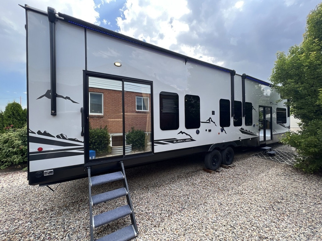 2024 Forest River Cherokee Timberwolf 39ALBL